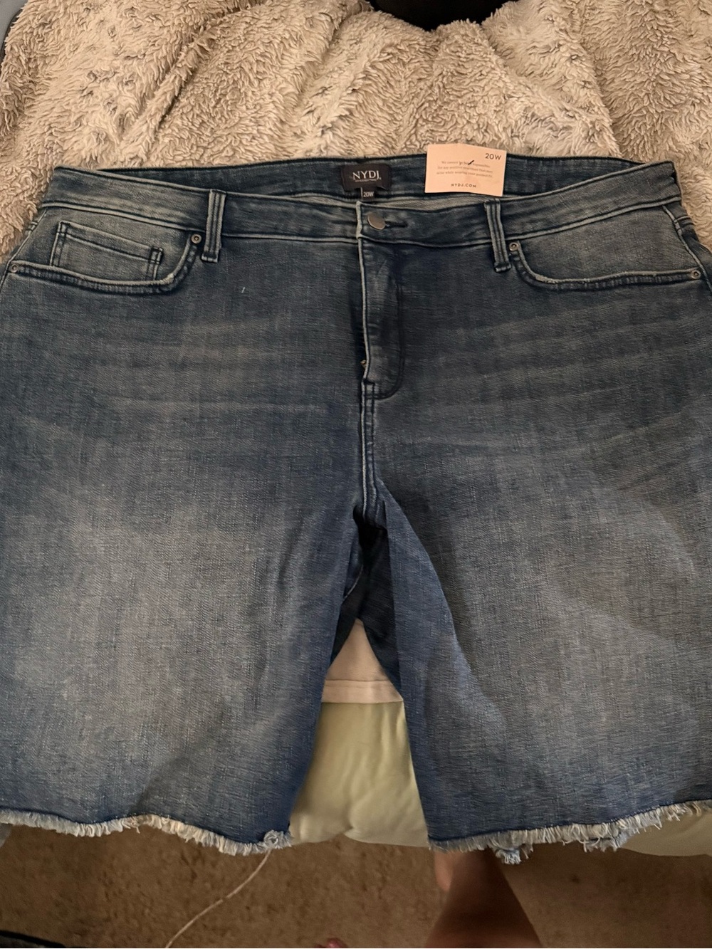Brand new NYDJ Women's Bermuda Denim Shorts - Size 20W